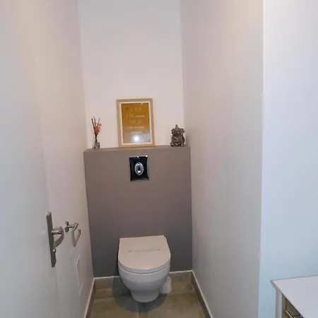Type 3 Standing Le Hautval Climatise Διαμέρισμα *